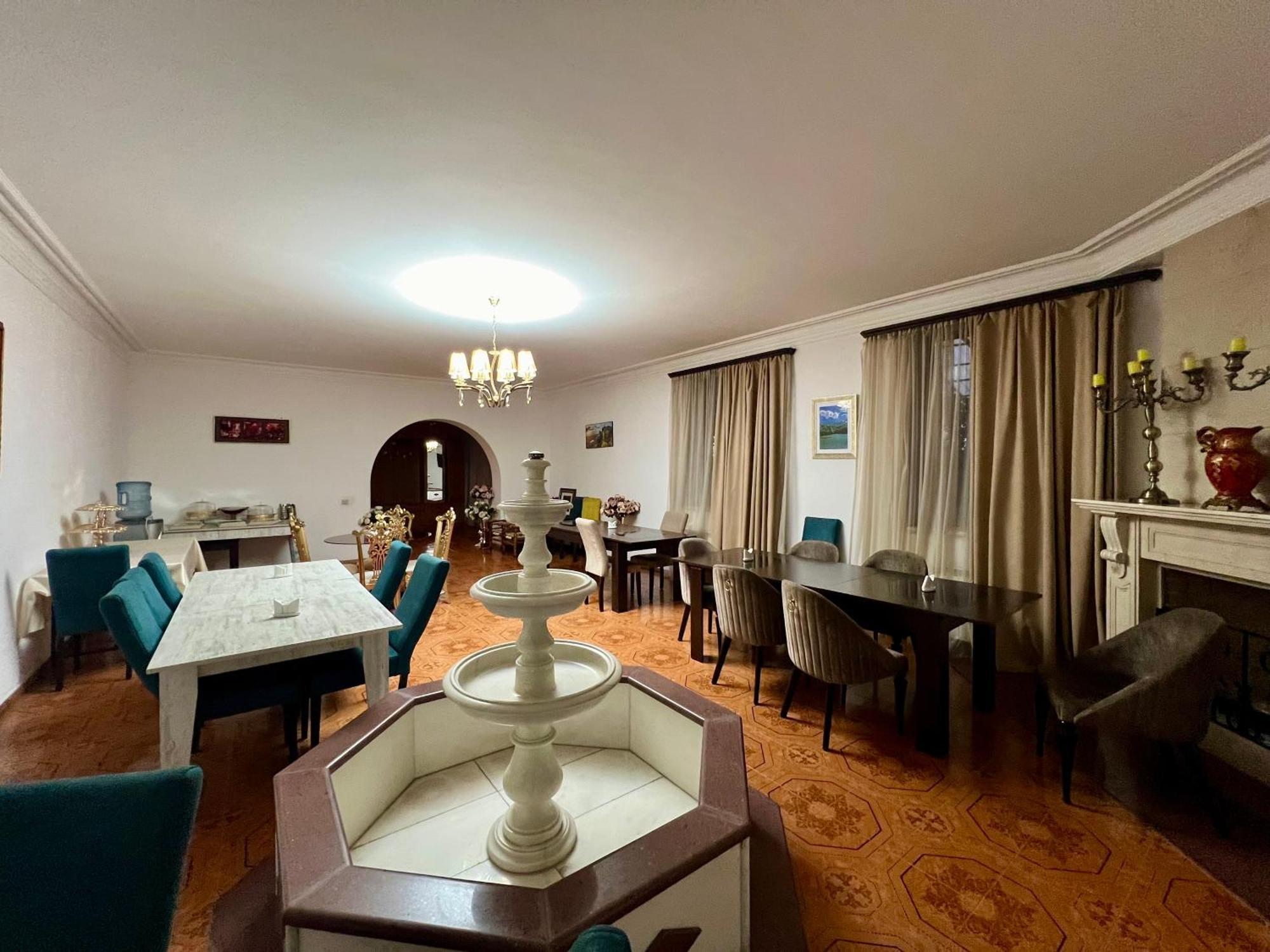 Family Hotel Yerevan Exterior photo