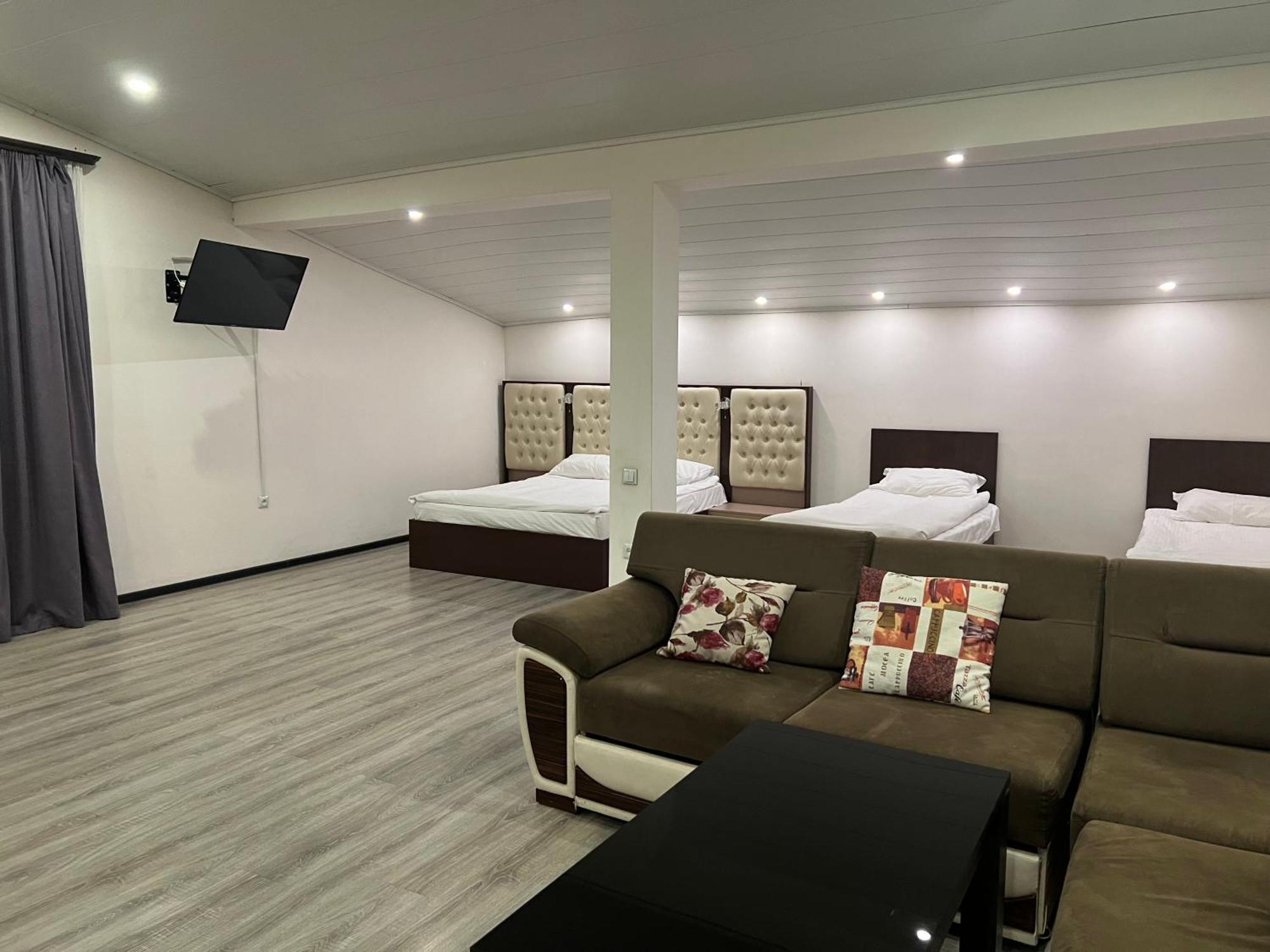 Family Hotel Yerevan Exterior photo